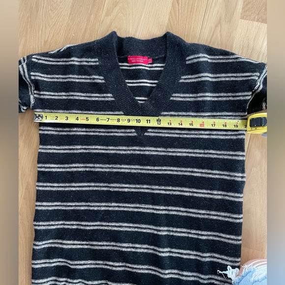n : Philanthropy black and bone striped v-neck sweater size S - Picture 3 of 7